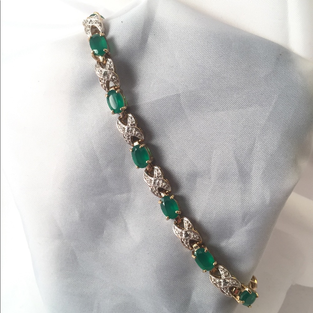 Gorgeous Diamond & Emerald Bracelet